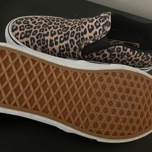 Woman’s Vans Cheetah Slip on’s